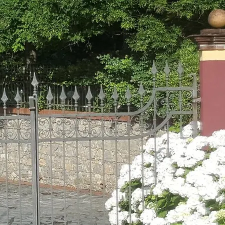 ベッド・アンド・ブレックファスト Di Luna E Di Sole